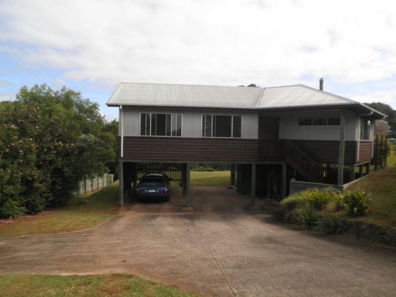 8 Hoffman Close, Montville QLD 4560