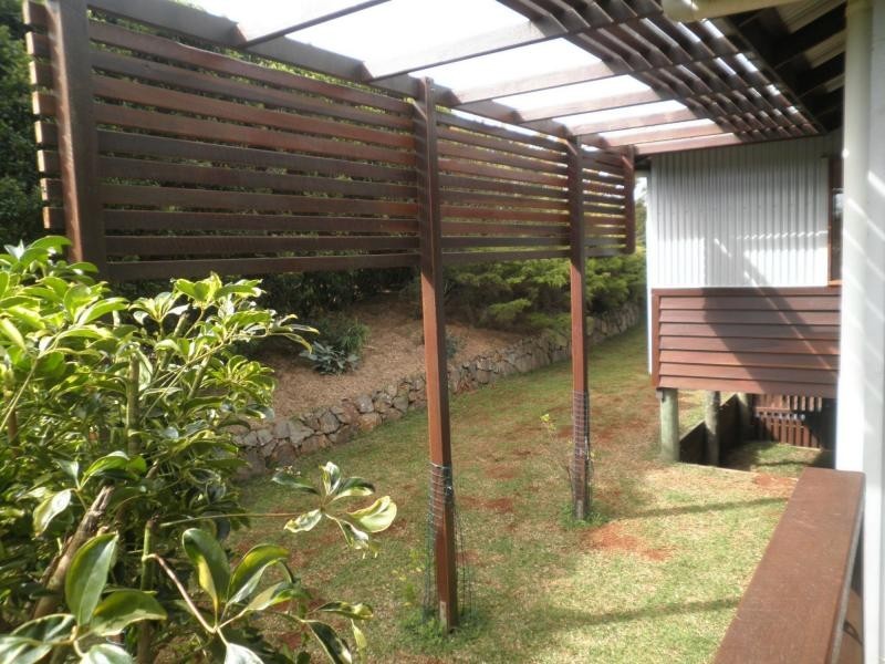 8 Hoffman Close, Montville QLD 4560