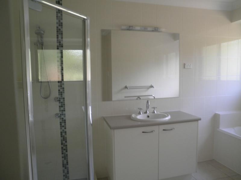 15 Meadowood Rise, Mapleton QLD 4560