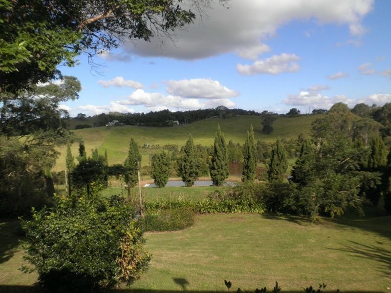 25 Angus Crescent, Kureelpa QLD 4560