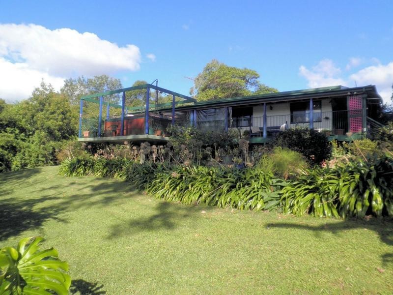 25 Angus Crescent, Kureelpa QLD 4560