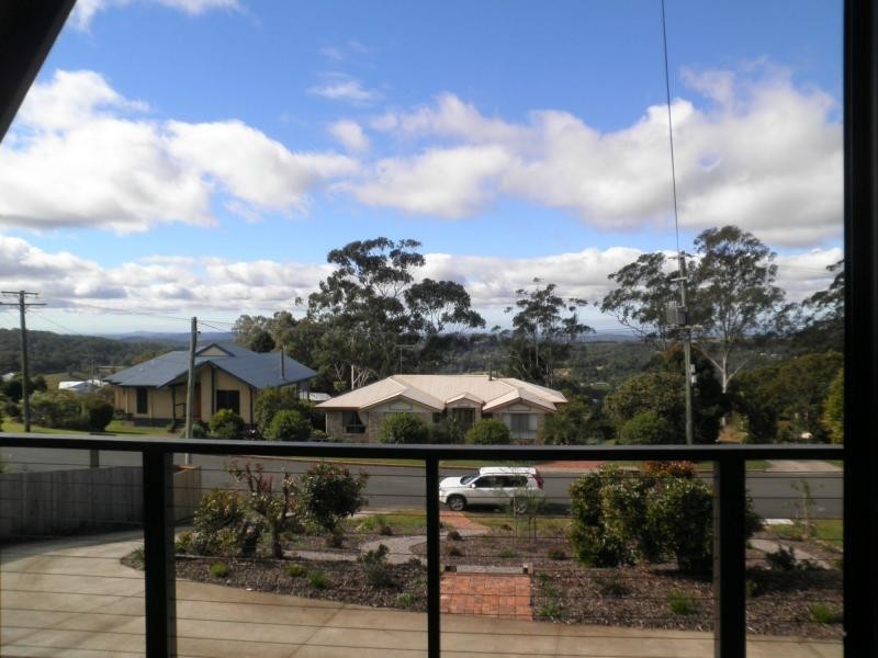 19 Crystal Street, Mapleton QLD 4560