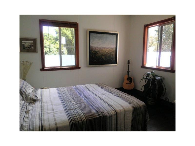 11 Mapleton Falls Road, Mapleton QLD 4560
