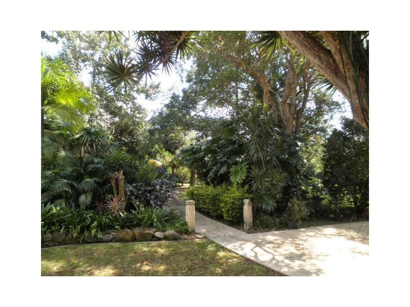 11 Mapleton Falls Road, Mapleton QLD 4560