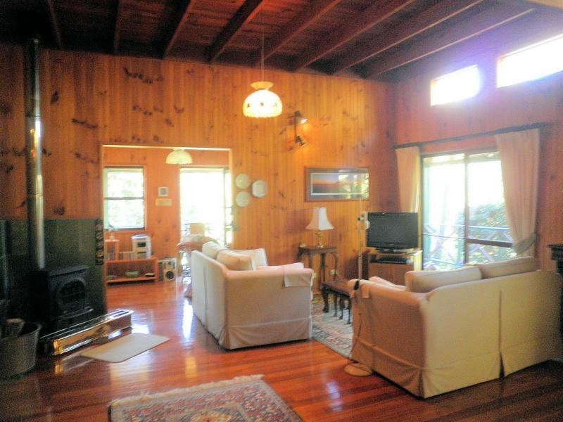 33 Sommer Road, Mapleton QLD 4560