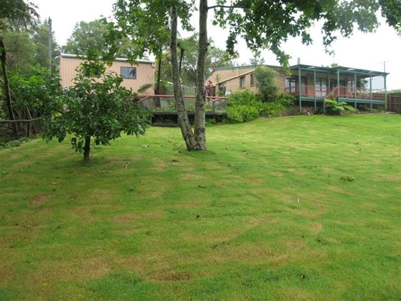 16 Warruga Street, Mapleton QLD 4560