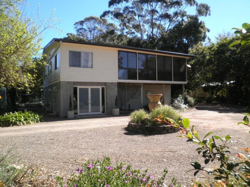 2 The Parkway Place, Mapleton QLD 4560