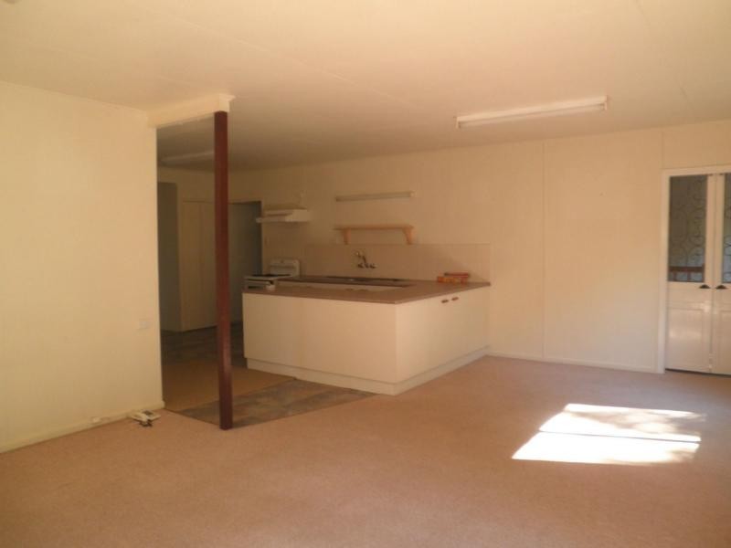 2 The Parkway Place, Mapleton QLD 4560