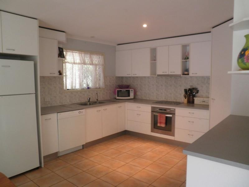 57 Post Office Road, Mapleton QLD 4560