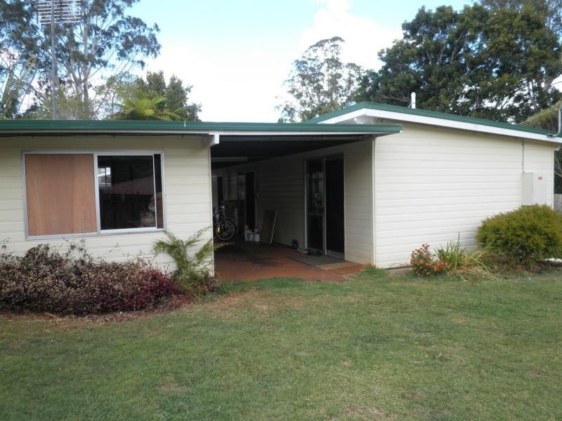 11 Tamarin Drive, Mapleton QLD 4560