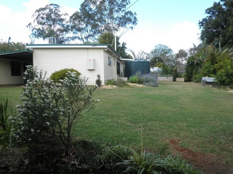 11 Tamarin Drive, Mapleton QLD 4560