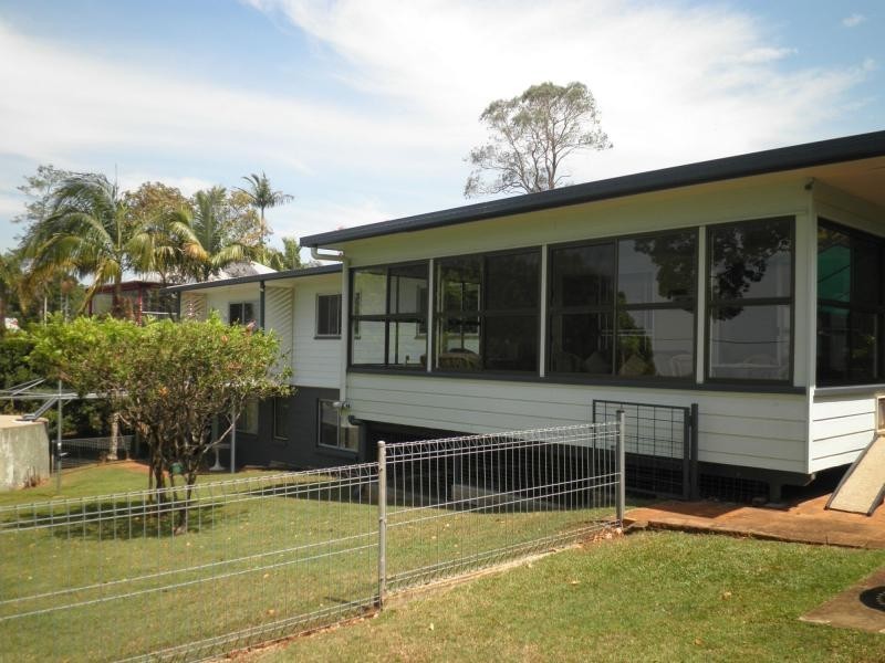 32 Post Office Road, Mapleton QLD 4560
