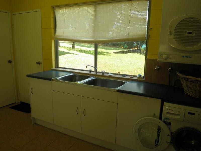 32 Post Office Road, Mapleton QLD 4560