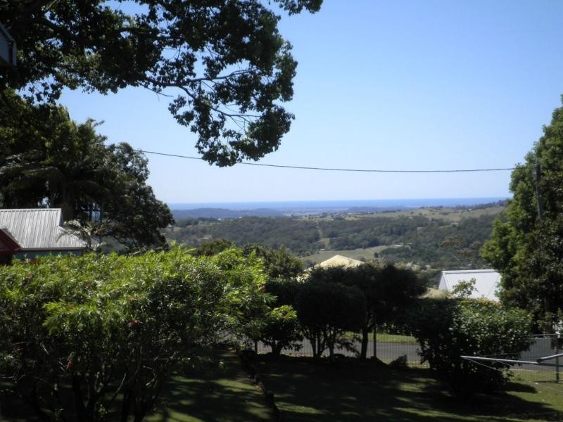 32 Post Office Road, Mapleton QLD 4560