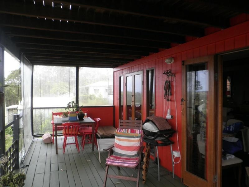 16 Lantana Lane, Mapleton QLD 4560