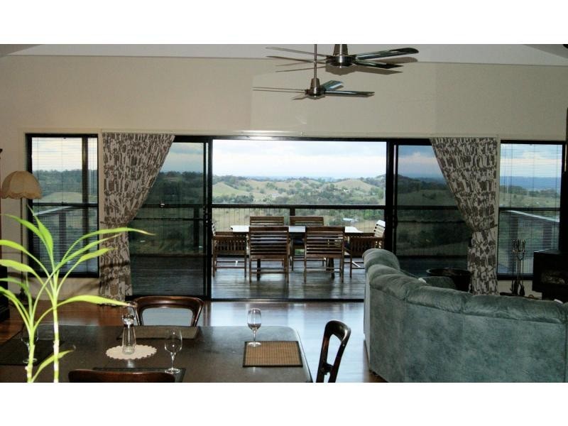 255 Flaxton Drive, Flaxton QLD 4560