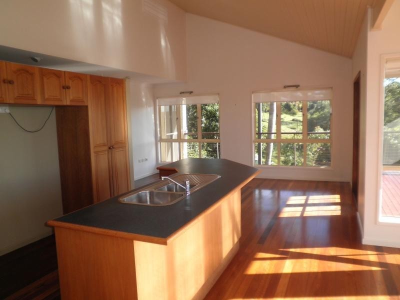 36 Crystal Street, Mapleton QLD 4560