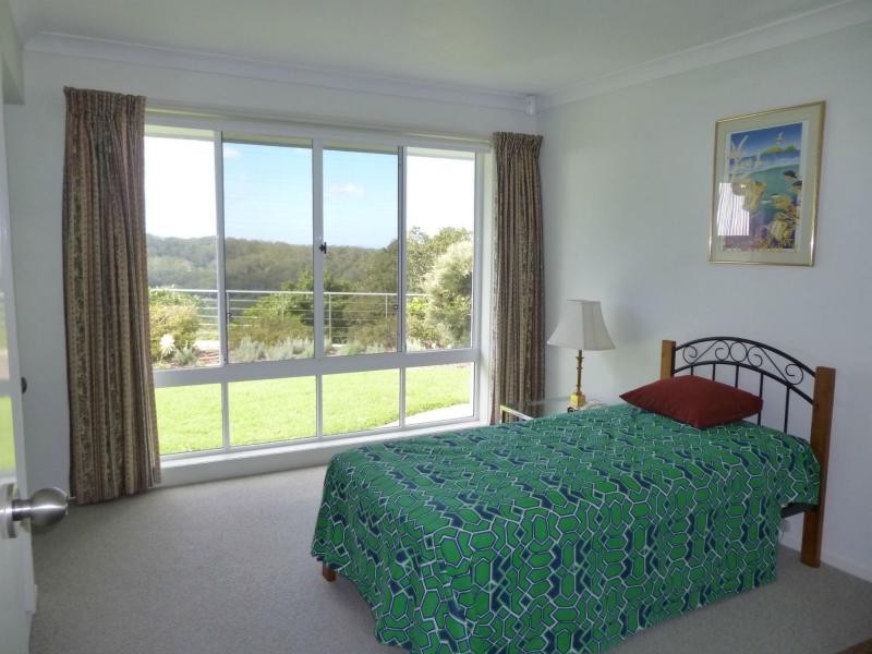 32 Rainbow Park Drive, Mapleton QLD 4560