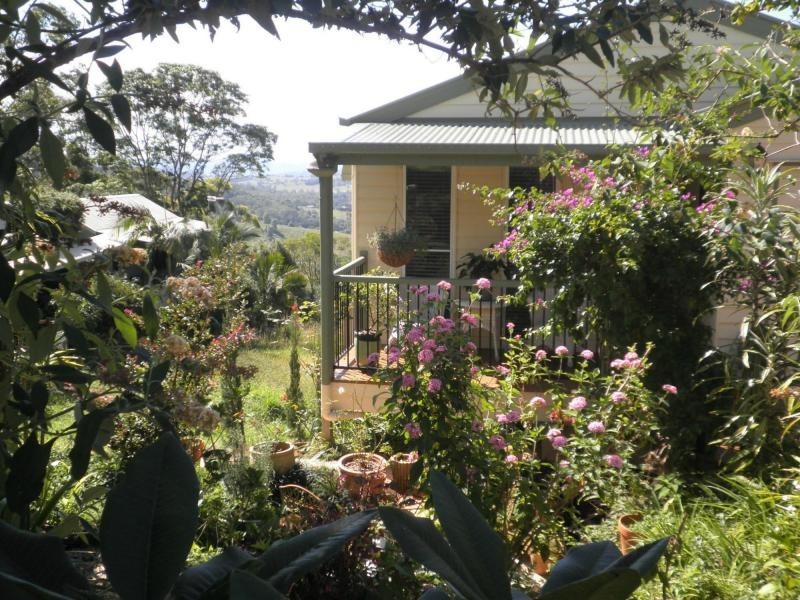 6 Lantana Lane, Mapleton QLD 4560