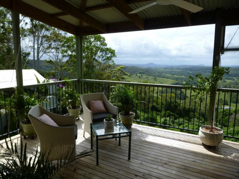 6 Lantana Lane, Mapleton QLD 4560