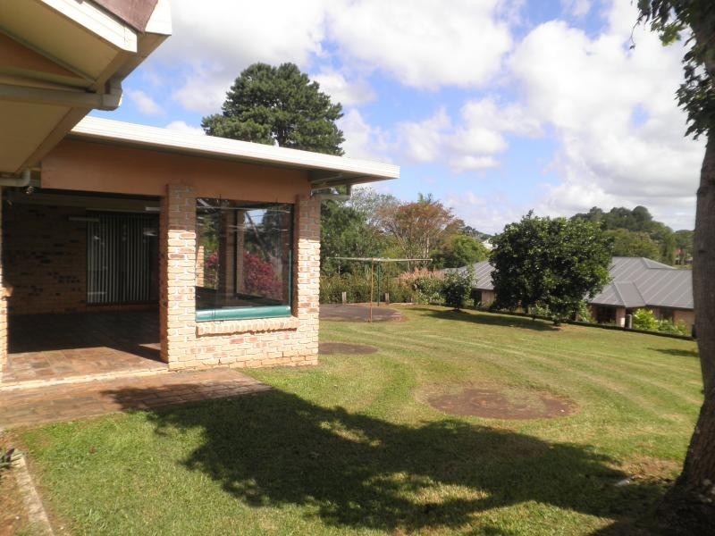 10 Warruga Street, Mapleton QLD 4560