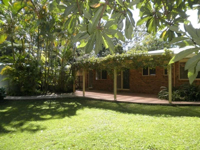 4 Tamarin Drive, Mapleton QLD 4560
