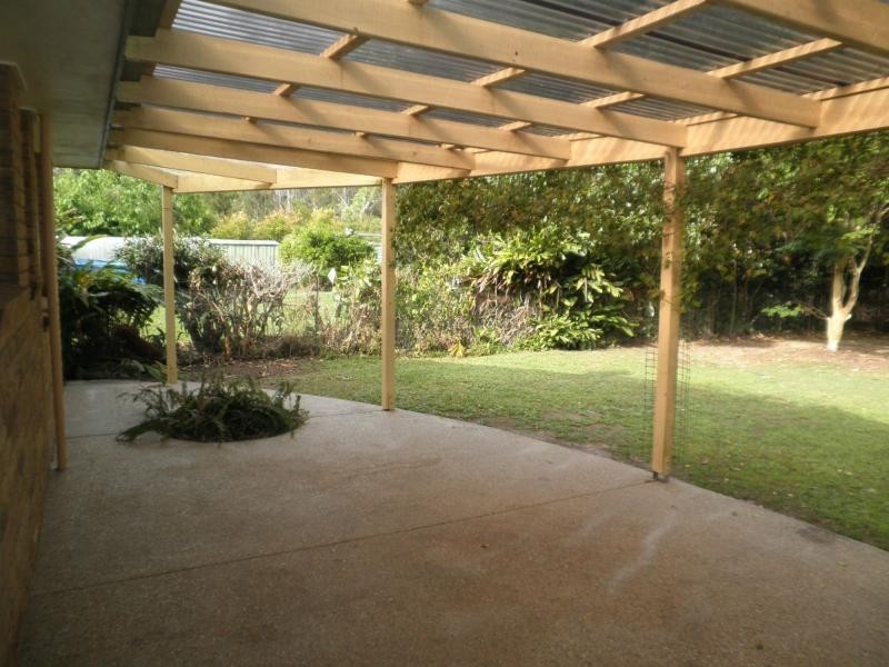 4 Tamarin Drive, Mapleton QLD 4560
