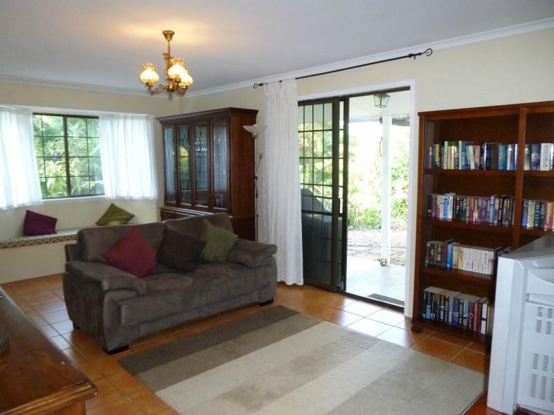 2 Karri Court, Mapleton QLD 4560