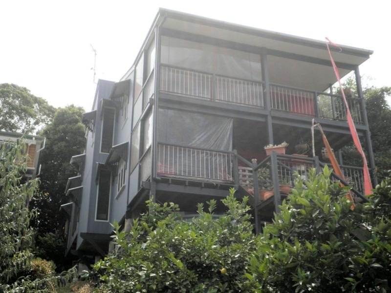 16 Lantana Lane, Mapleton QLD 4560