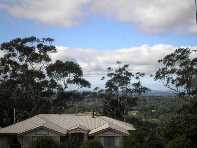 19 Crystal Street, Mapleton QLD 4560