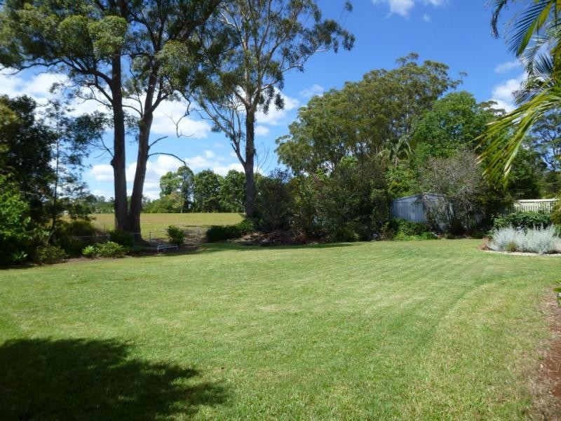 11 Azalea Street, Mapleton QLD 4560