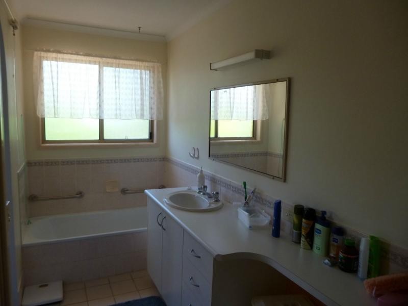 25 Post Office Road, Mapleton QLD 4560