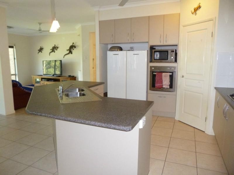 30 The Parkway Place, Mapleton QLD 4560