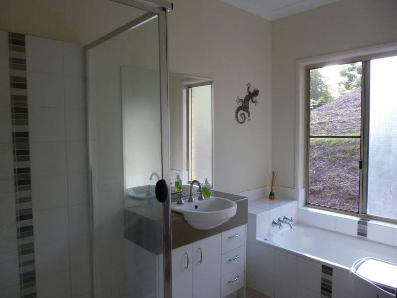 30 The Parkway Place, Mapleton QLD 4560
