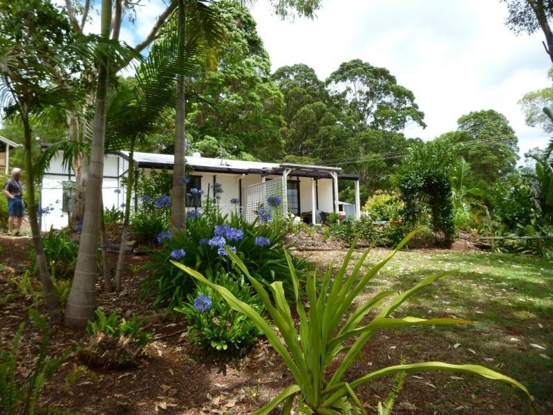 2 Karri Court, Mapleton QLD 4560