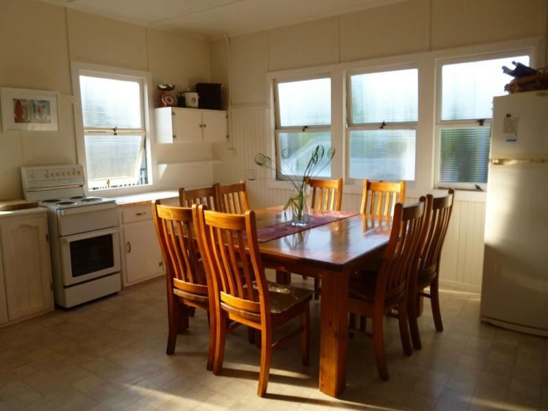 27 Railway Street, Yandina QLD 4561