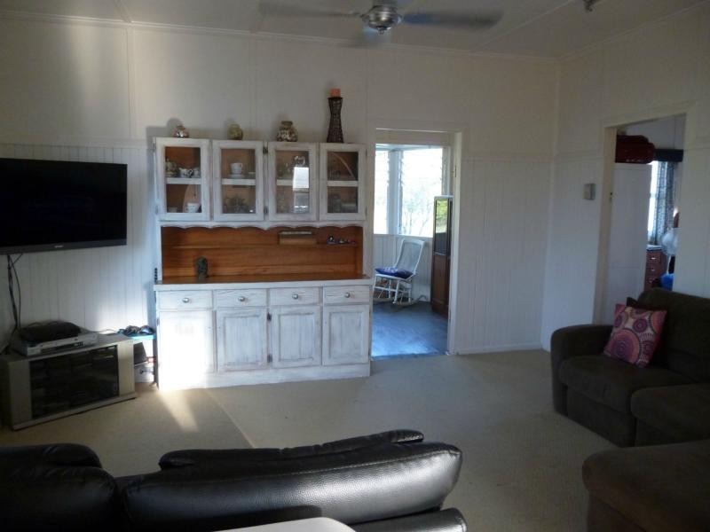 27 Railway Street, Yandina QLD 4561