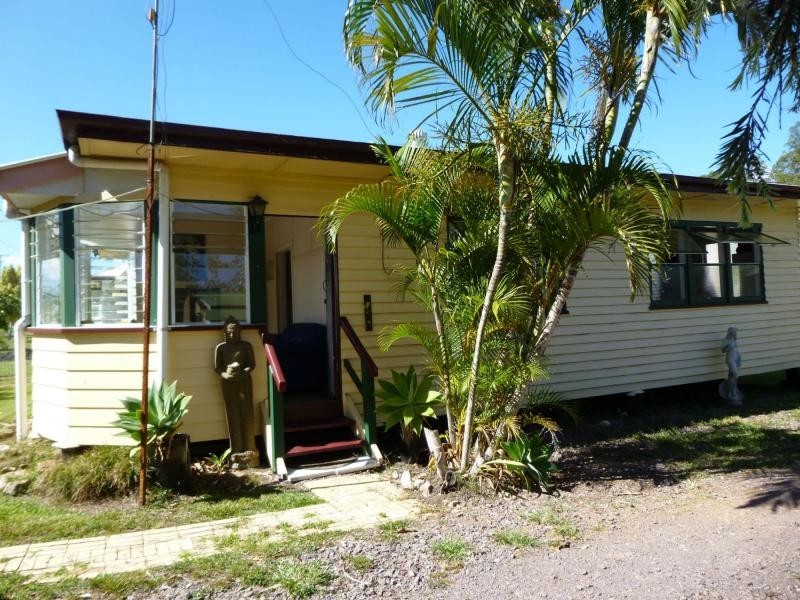 27 Railway Street, Yandina QLD 4561