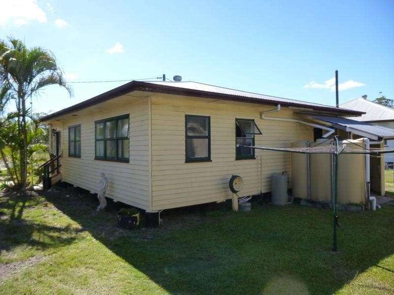 27 Railway Street, Yandina QLD 4561