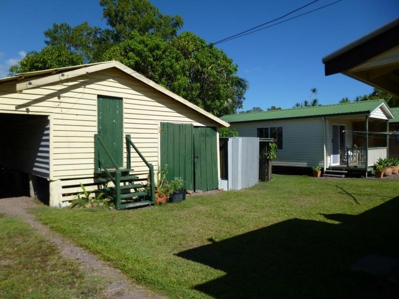 27 Railway Street, Yandina QLD 4561
