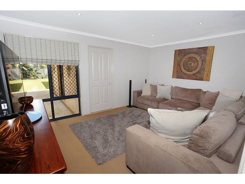 43 The Parkway Place, Mapleton QLD 4560
