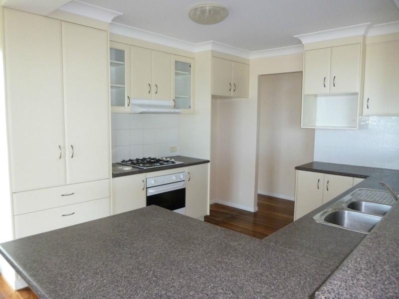 9 Maple Avenue, Mapleton QLD 4560