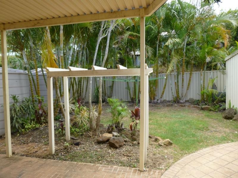 9 Maple Avenue, Mapleton QLD 4560