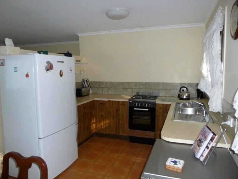 2 Karri Court, Mapleton QLD 4560