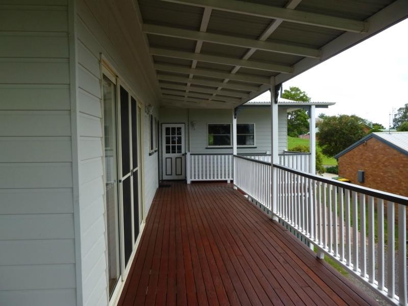 4 Topaz Street, Mapleton QLD 4560