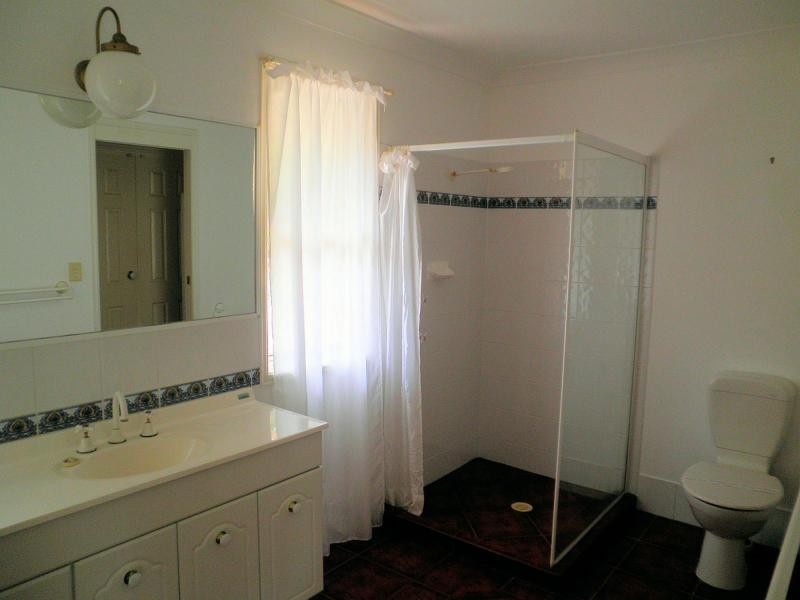 4 Maple Avenue, Mapleton QLD 4560