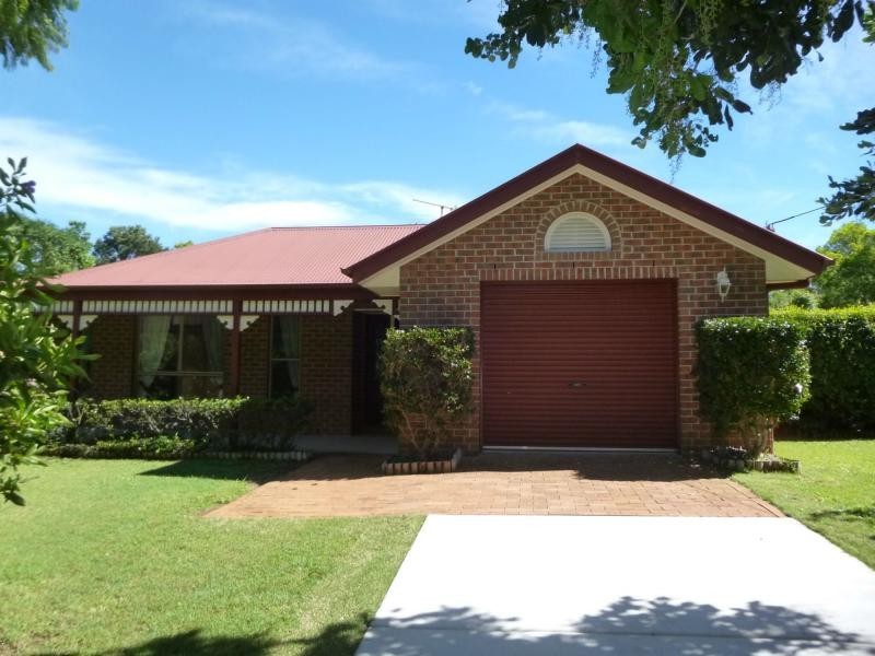 33 Carrington Drive, Flaxton QLD 4560