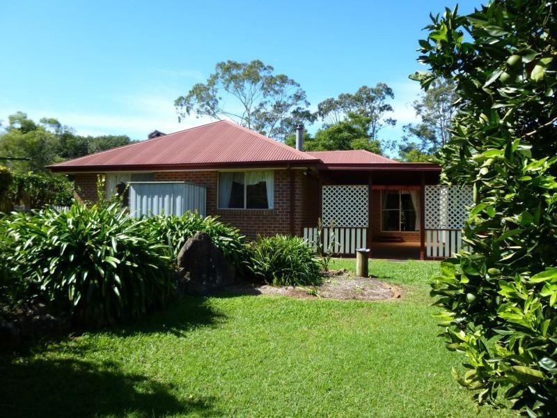 33 Carrington Drive, Flaxton QLD 4560