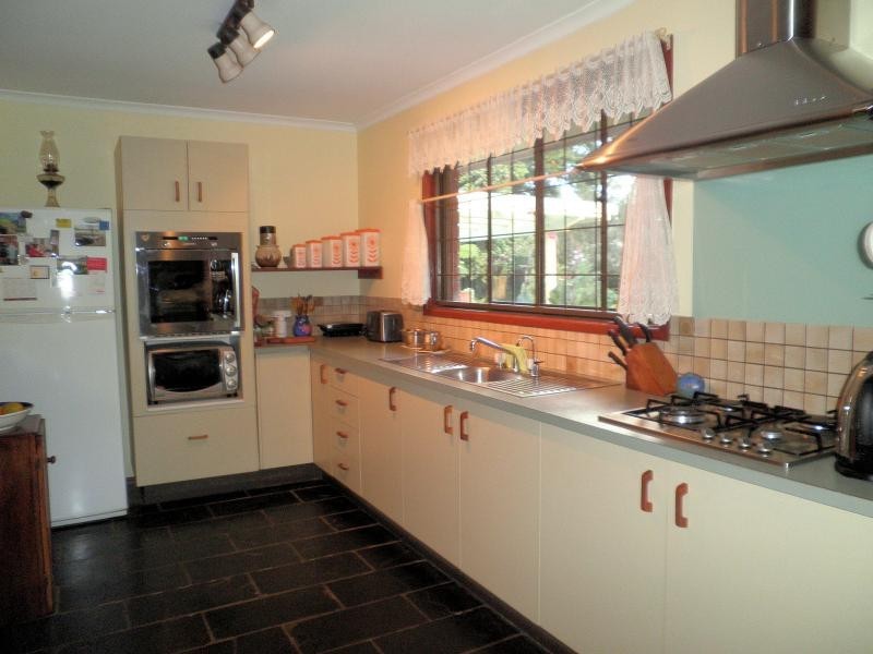 16 Wilga Court, Mapleton QLD 4560