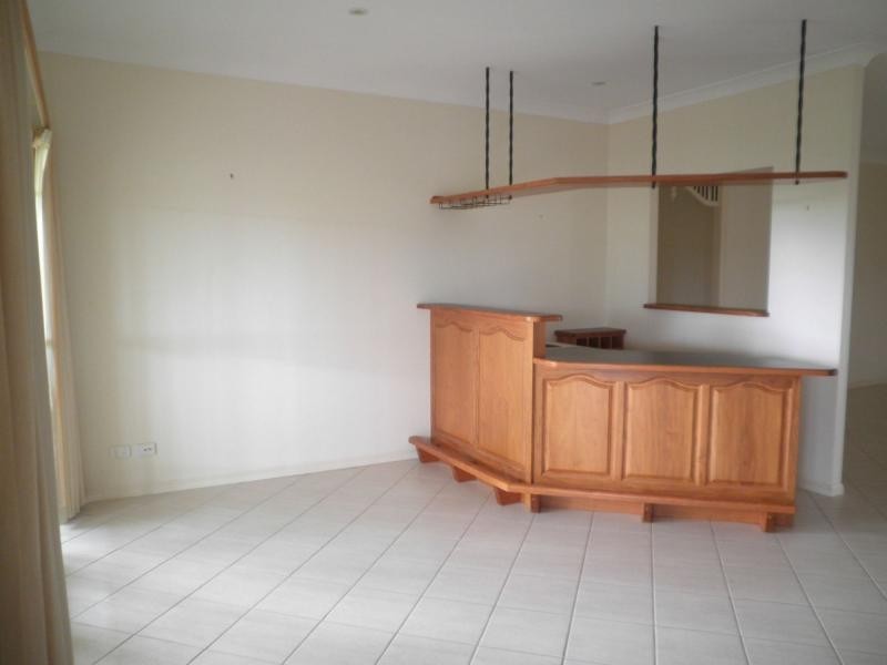 2A Murray Grey Drive, Mapleton QLD 4560